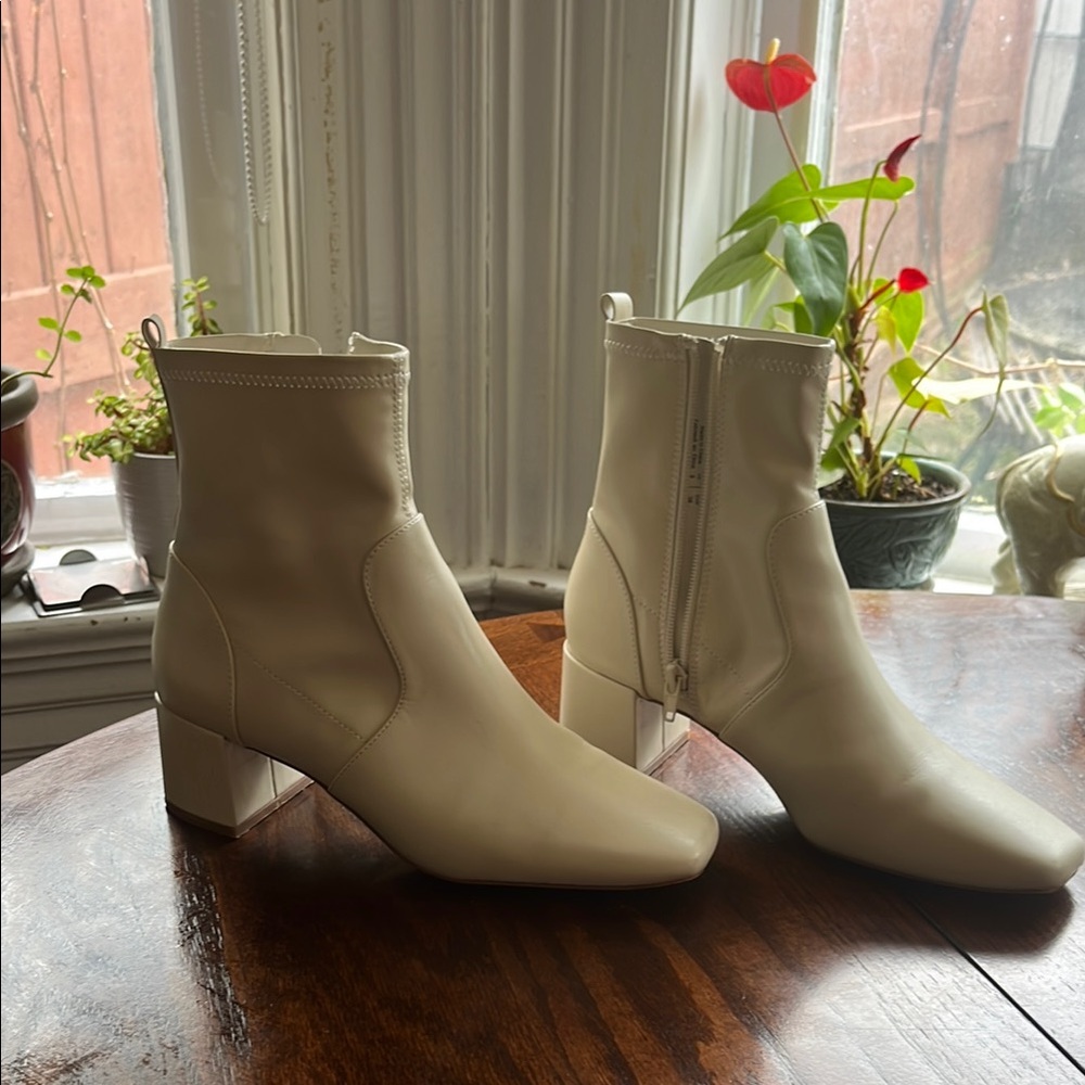 Cream Ankle Boots with Block Heel and Modern Design
